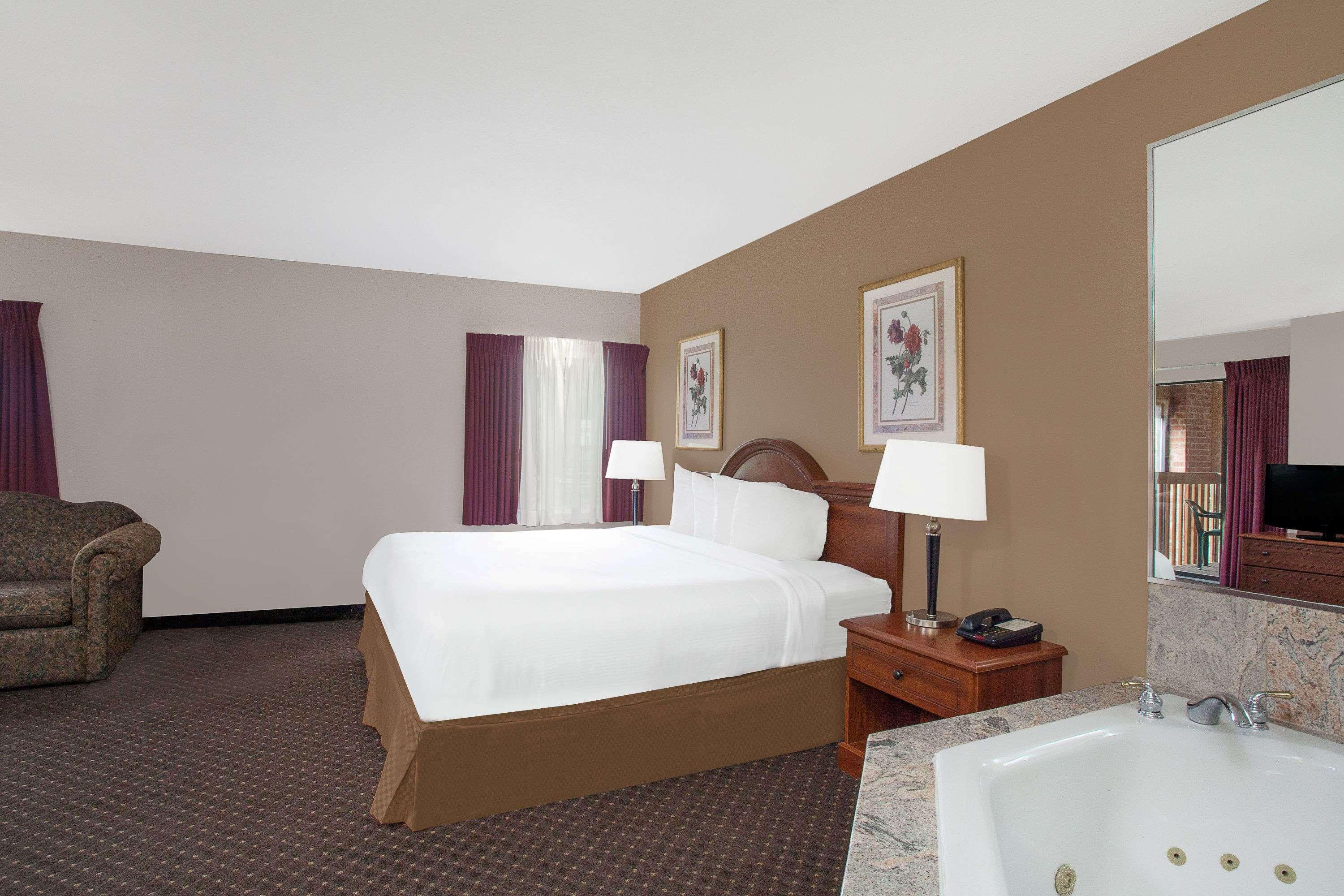 Baymont Inn & Suites By Wyndham San Marcos Zewnętrze zdjęcie